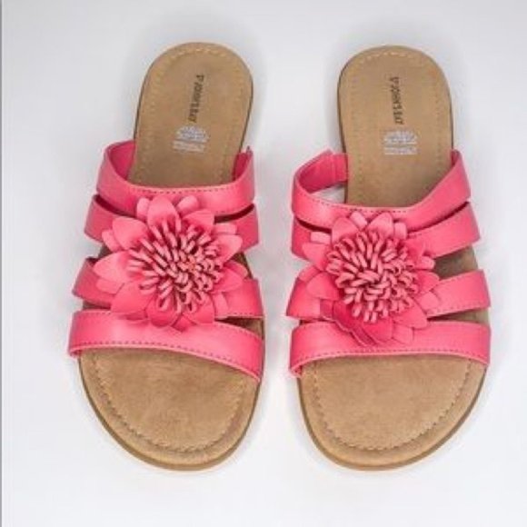 St. John's Bay Shoes - St John's Bay Uriel slip on Sandal Size 9.5